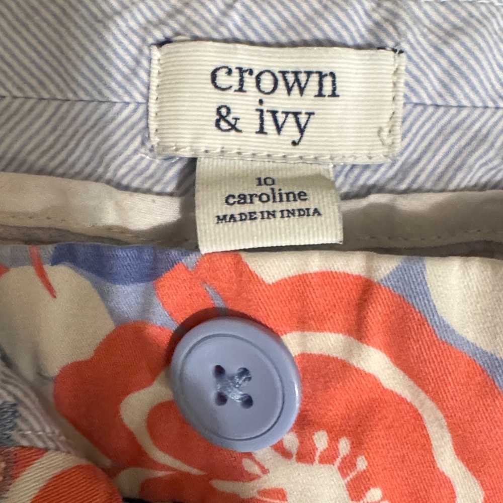 crown & ivy Floral Shorts in Navy, Coral & White - Picture 3 of 3